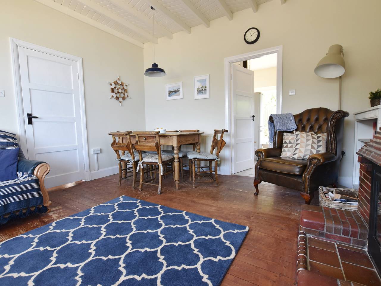 Delyn Aur in Penbryn, Tresaith