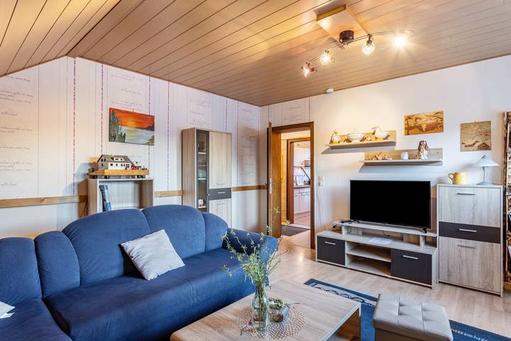 Appartement entier, Appartement 'Ferienwohnung Desmecke' avec jardin privé, balcon et Wi-Fi in Olsberg, Arrondissement du Haut-Sauerland
