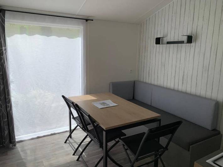 Mobil home pour 6 personnes, avec jardin et bassin pour enfant, animaux acceptés à Bouzic - 4