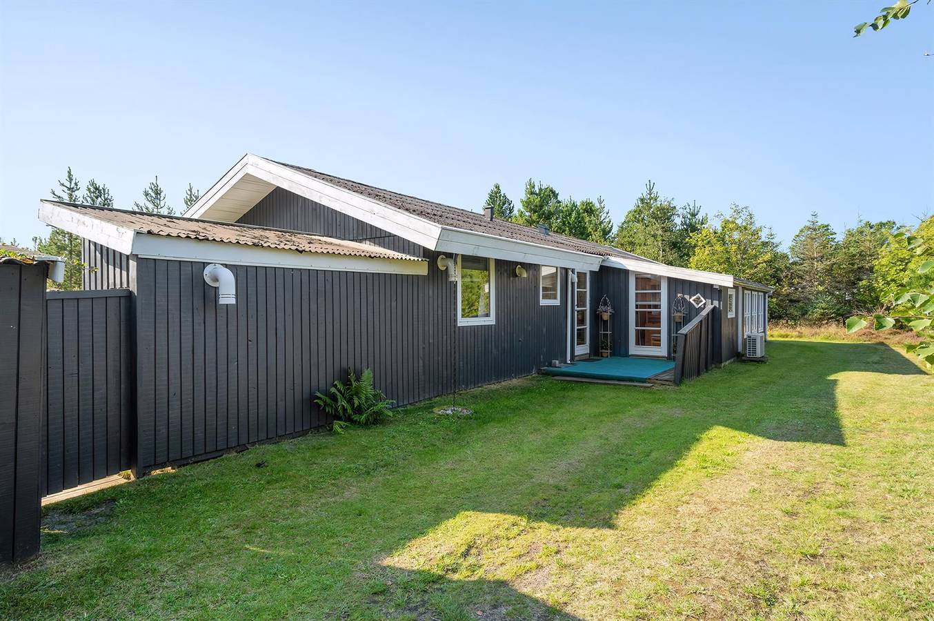 Awesome home in Jerup w/ Wifi and 4 Bedrooms in Bratten, Jerup