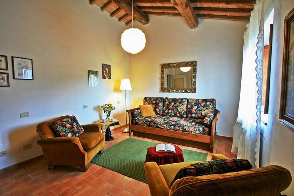 Typical farmhouse with private pool between Pisa and Siena in Pomarance, Riserva Naturale di Monterufoli