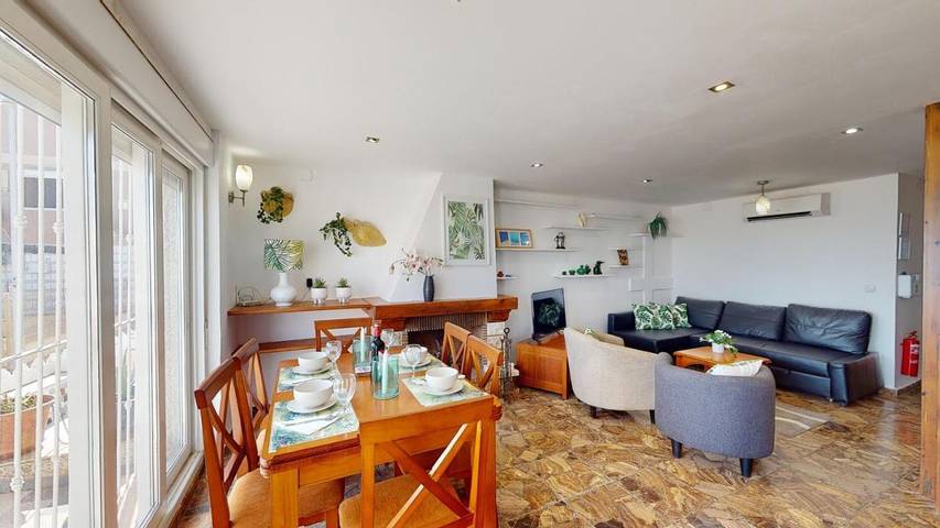 Location de vacances pour 8 personnes, avec balcon dans Los Nietos - 2