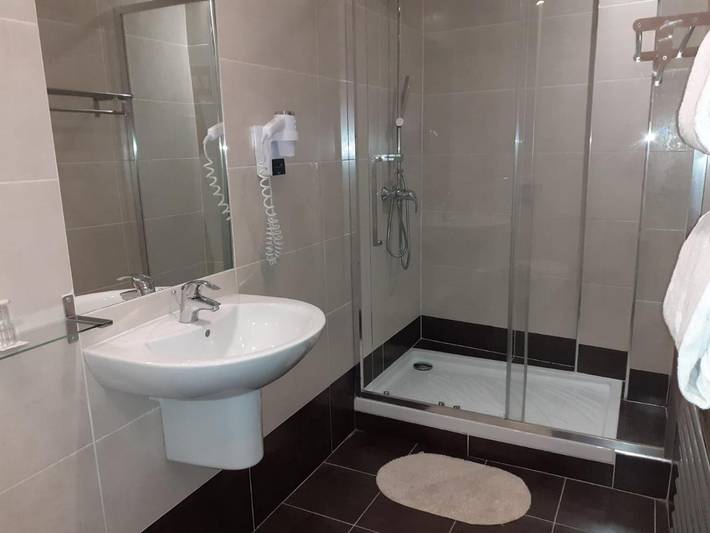 Hôtel pour 3 personnes dans Gare De L Est - 4