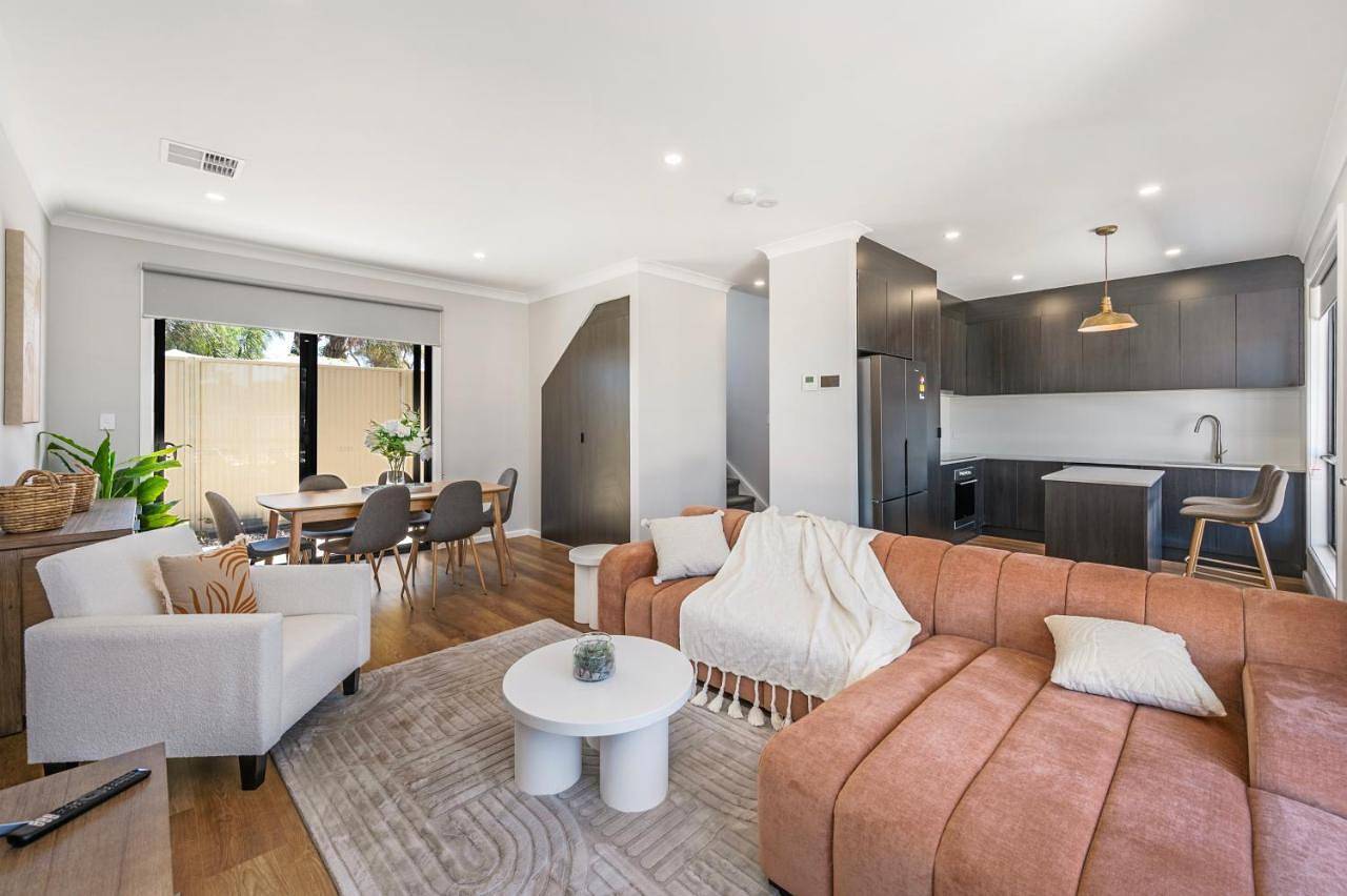 Whispering Vines in McLaren Vale, City of Onkaparinga