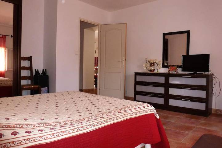 Gîte pour 4 personnes, avec terrasse et jacuzzi à Cazouls-lès-Béziers - 2