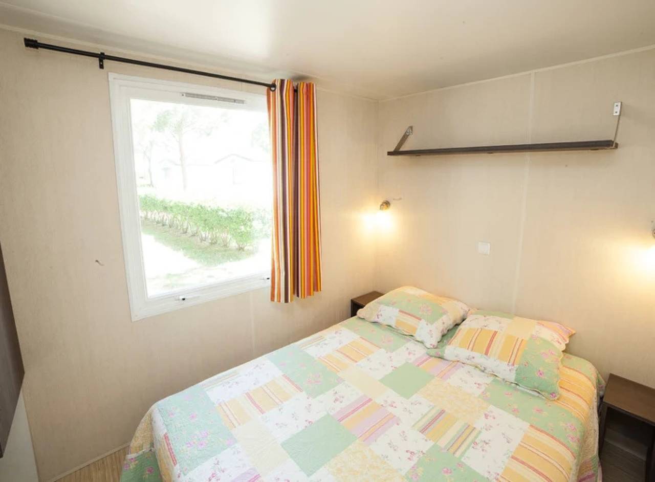 Camping 4 étoiles - Piscine - ccb0hei in Lunel, Côte d'Améthyste