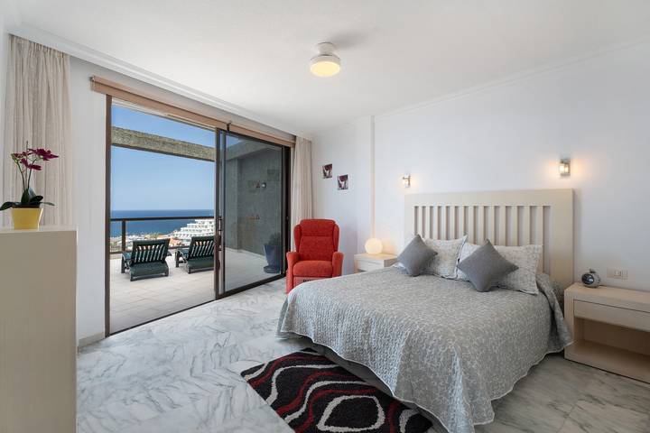 Ganze Wohnung, Ferienwohnung 'Al Mar Los Gigantes' mit privater Terrasse, Balkon und WLAN in Puerto Santiago, Santiago del Teide