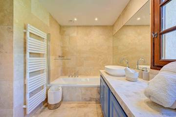 Maison De Vacances pour 10 Personnes dans Peynier, Région d'Aix-en-Provence, Photo 4