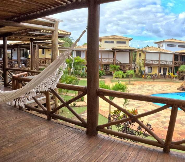 Casas e apartamentos de temporada para 5 pessoas, com piscina e jardim e ainda balcão and vista, com animais de estimação em Itacimirim