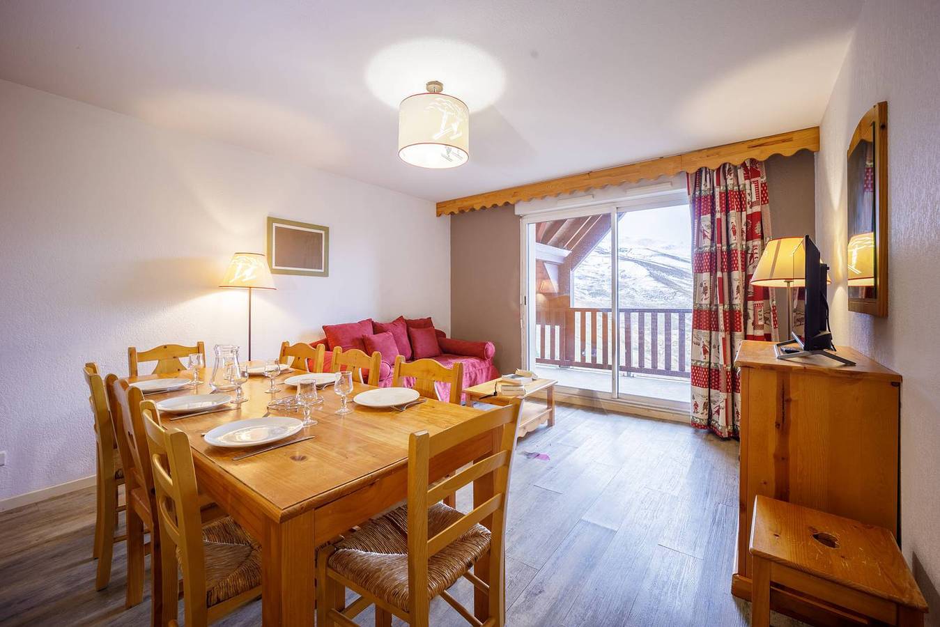 Apartamento vacacional entero, Apartamento de vacaciones para 10 personas con balcón in Germ, Pirineos franceses