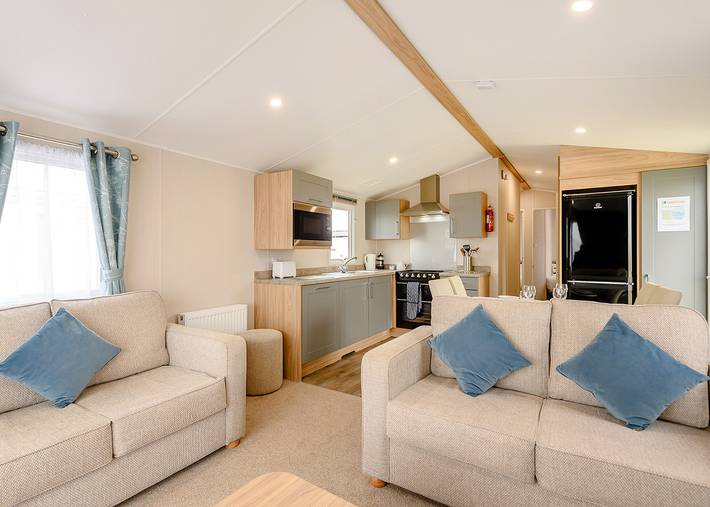 Glamping for 8 people in East Midlands