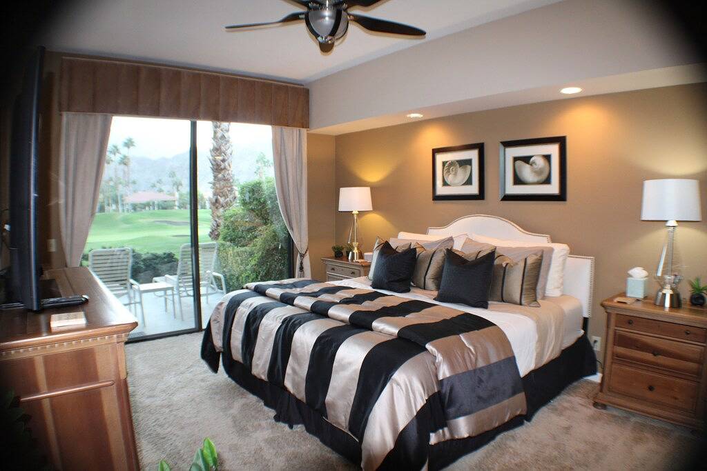 Ganze Wohnung, Pga West Ferienhaus mit herrlichem Berg- und Golfplatzblick in La Quinta (CA), Coachella Valley
