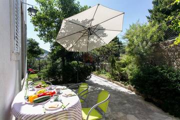 Vacation Rental for 4 Guests in Dubrovnik, Grad Dubrovnik, Picture 1