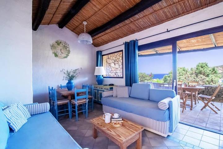 Appartamento per 6 persone, con Balcone e Terrazza nonché Giardino e Panorama a Baia Sardinia