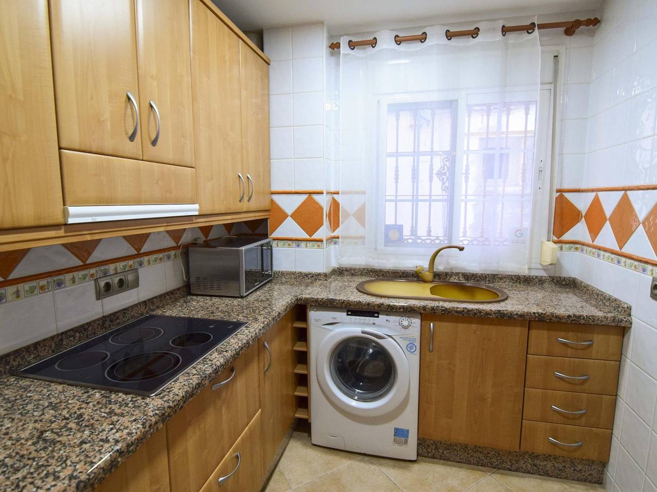 Apartamento vacacional entero, Letmalaga Baños del Carmen in Málaga (Este), Málaga