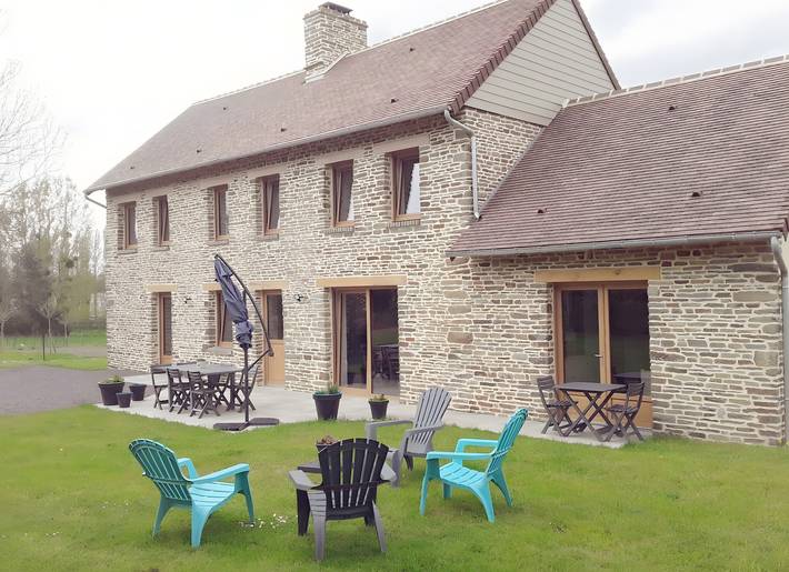 Gîte de Landemeure : terrasse privée, jardin, Wi-Fi, 4 chambres, campagne normande in Saint-Germain-du-Crioult, Région de Vire