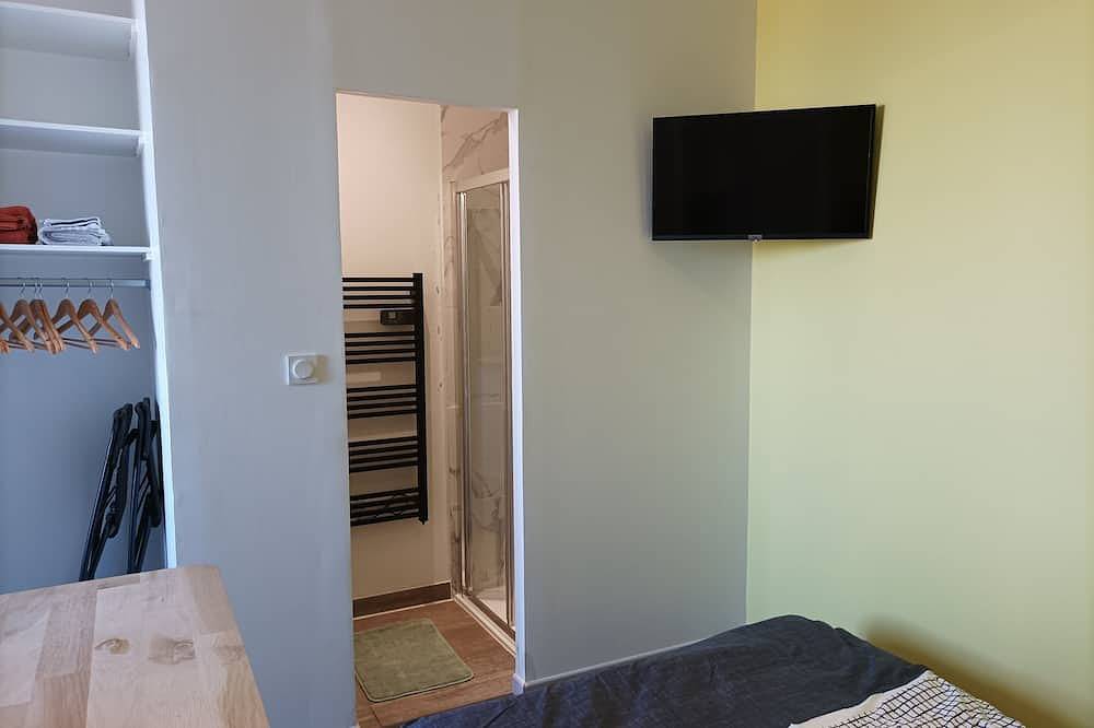 Entire apartment, Fully equipped studio. Welcome to Maelia in Saint-Étienne, Pilat Regional Nature Park