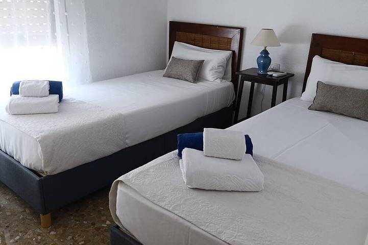 Ganze Wohnung, Magnificent Duplex newly renovated very bright and facing the sea. Parking in Playa de la Costilla (Rota), Rota
