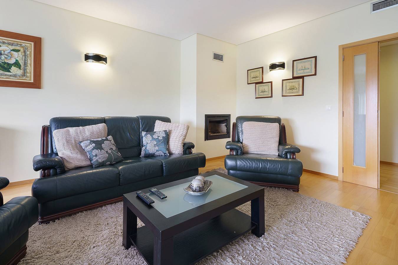 Entire apartment, Apartment 'T2 Duplex - S Pedro 3' with Sea View, Wi-Fi and Air Conditioning in São Miguel Island, Ponta Delgada