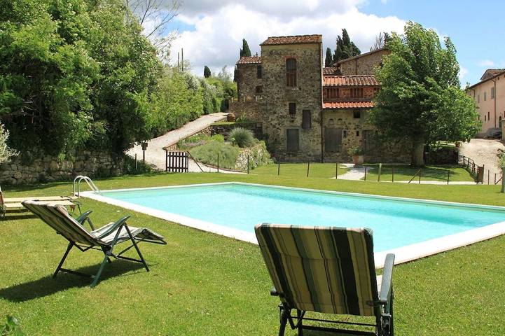 Agriturismo per 6 persone, con giardino e piscina, con animali domestici in Sesto Fiorentino