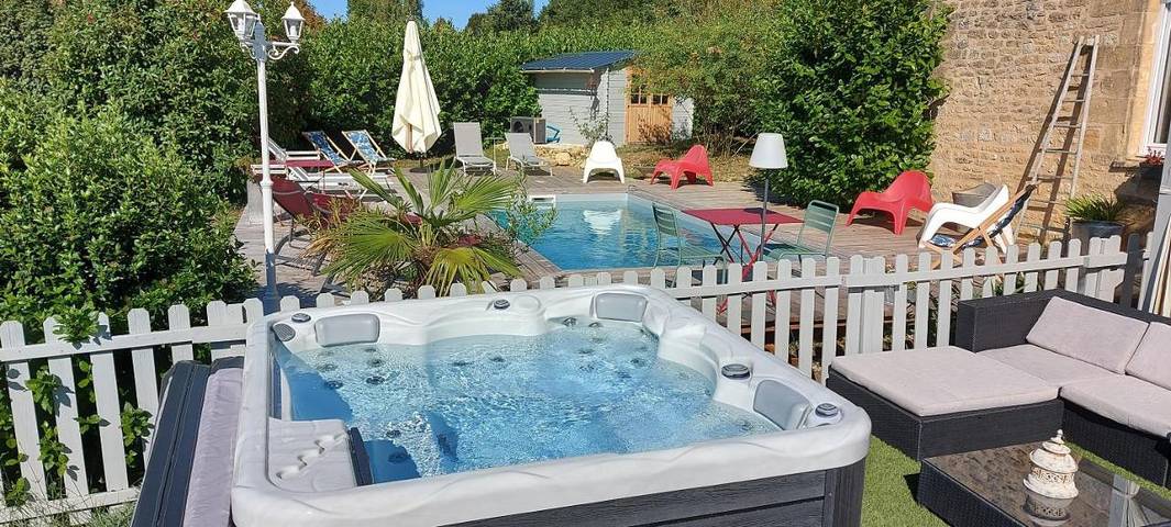 B&b voor 3 personen, with uitzicht and tuin as well as zwembad in de Dordogne
