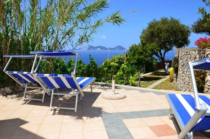 Apartamento de vacaciones para 2 personas, con vistas y jardín - 1