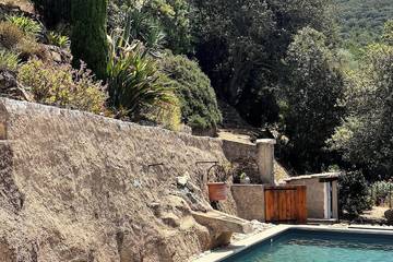 Gîte pour 2 personnes à Sainte-Lucie-de-Tallano