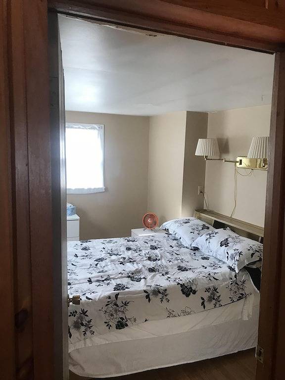 Vacation rental for 8 people in Lake Ontario