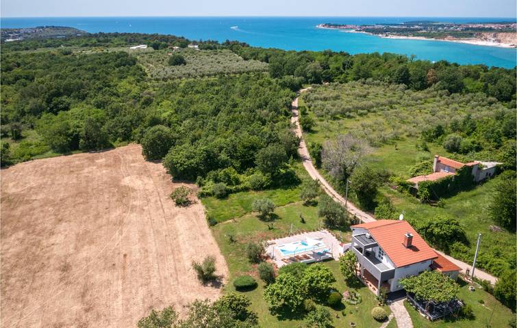 Ferienwohnung für 2 Personen, mit Terrasse in Umag und Umgebung - 2