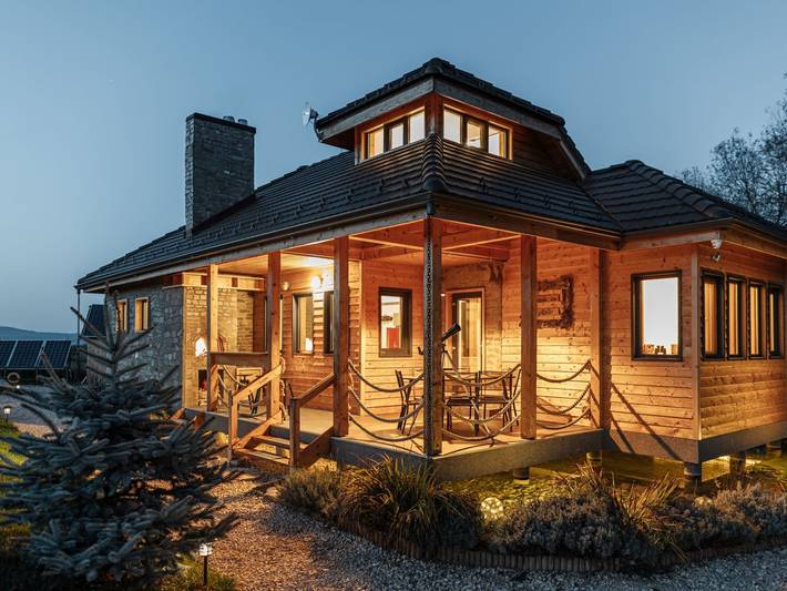 Bungalow für 5 Personen, mit Terrasse und Garten sowie Seeblick in Rumänien