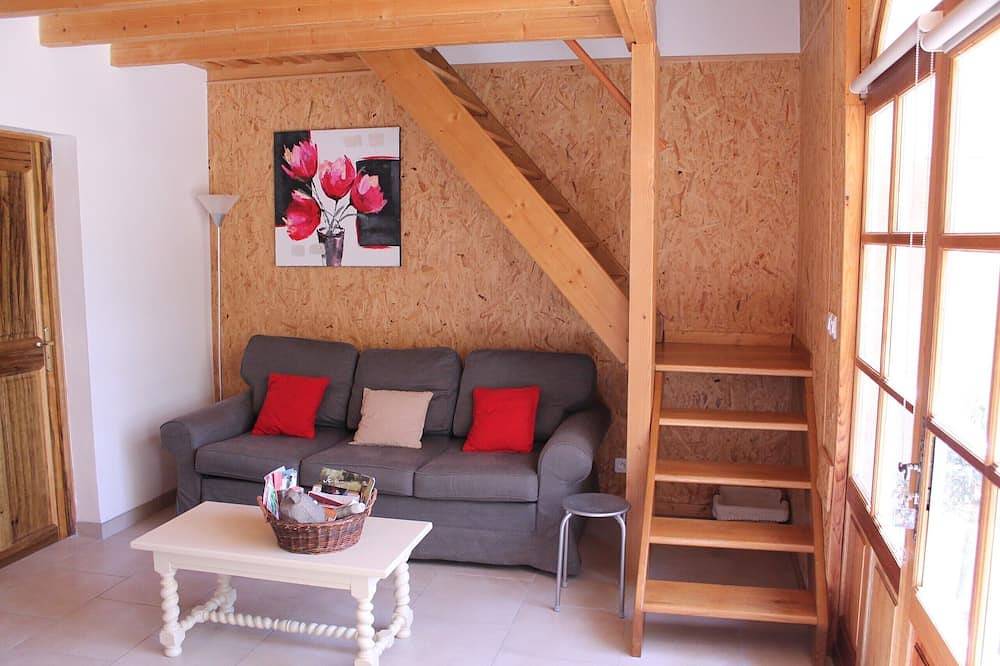 Gîte cosy proche du Luberon avec piscine. in Robion, Parc naturel régional du Luberon