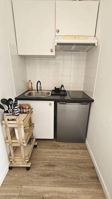Appartement entier, Studio avec jardin et parking 03 in Villenave-d'Ornon, Région de Bordeaux