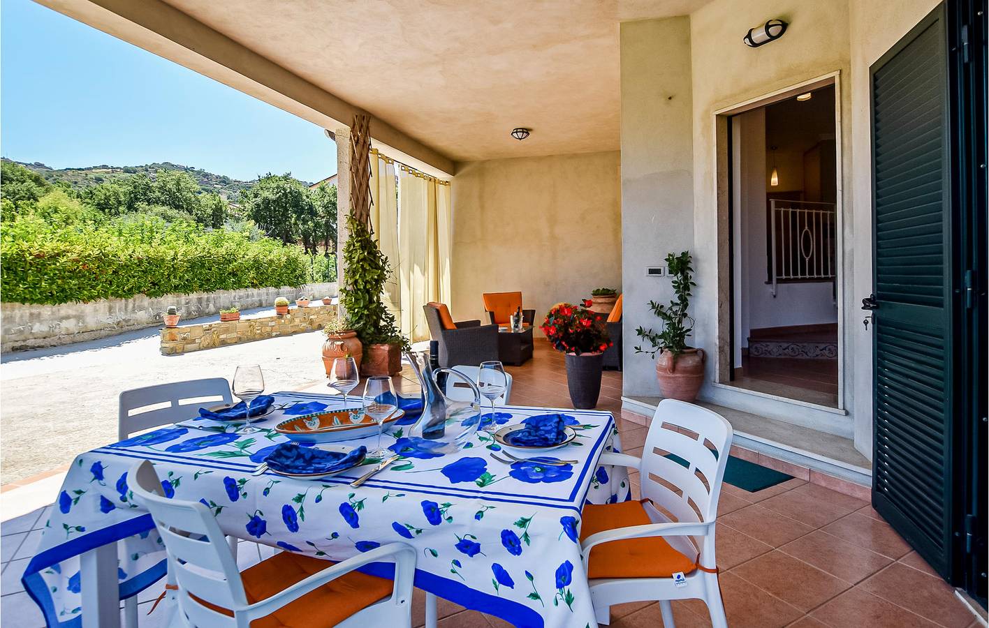 220 Quadratmeter Wohnung: Parkplatz, Klimaanlage, Terrasse, Garten, Küche, 2,5km zum Strand in Alano (Castellabate), Castellabate