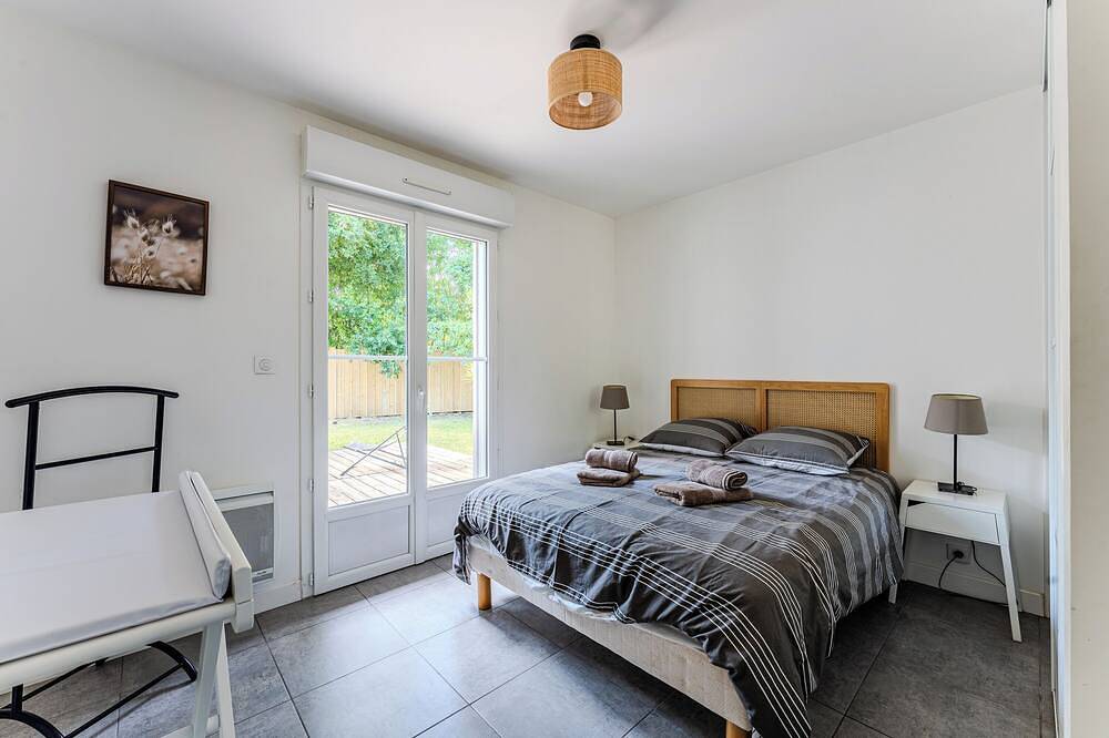 Beautiful wooden house with terrace and large garden - Bassin d'Arcachon in Arès, Arcachon region