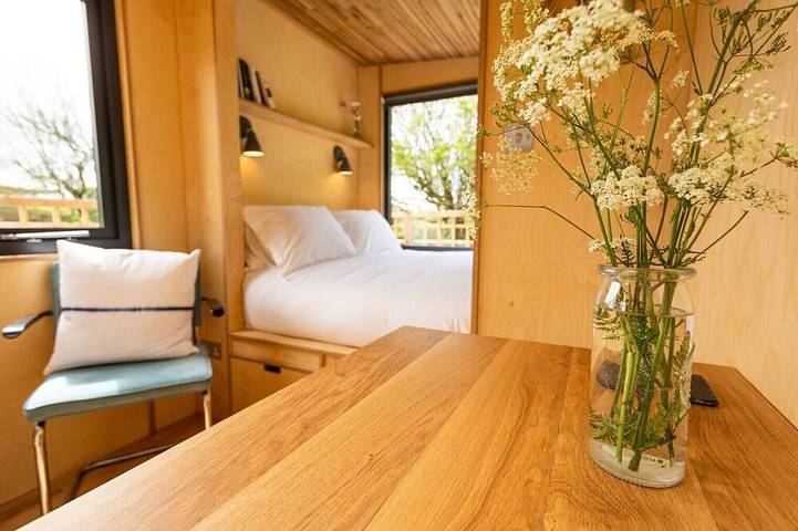 Light-Filled Shepherd’s Hut and Hidden Garden in Pembrokeshire