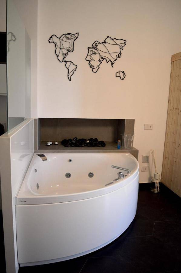 Appartamento per 2 persone, con Balcone e Idromassaggio nonché Sauna e Panorama a Modugno
