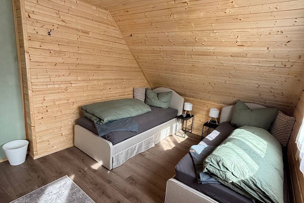 Modernes Blockhaus mit Sauna Flair und Naturblick in Lisberg, Steigerwald