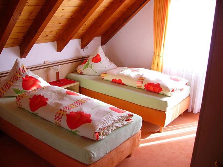 Ferienhaus für 3 Personen, mit Balkon und Terrasse sowie Garten und Ausblick in Burladingen - 4
