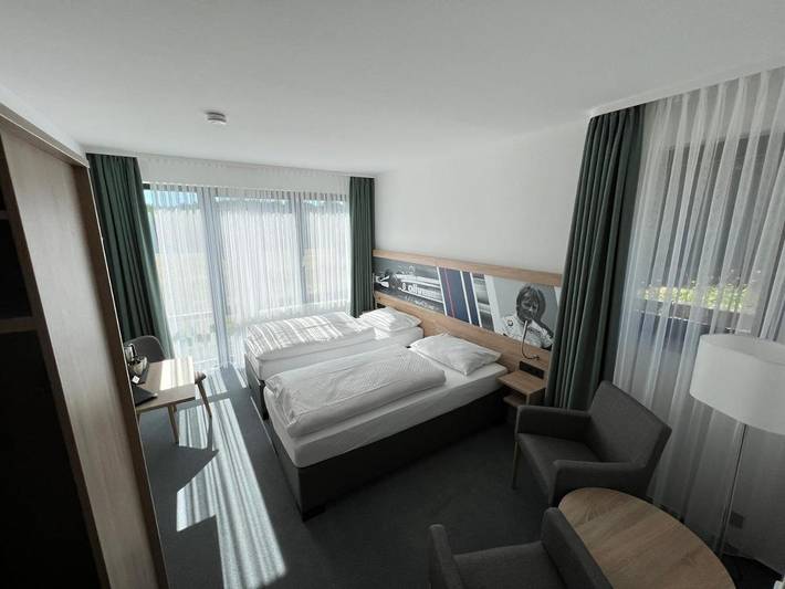 Hôtel pour 4 personnes, avec jardin et vue à Nürburg - 2