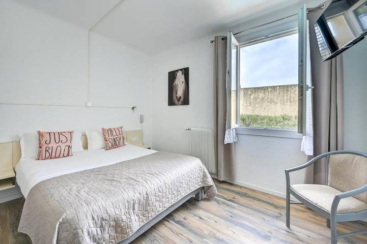 Hôtel pour 2 personnes, avec piscine et terrasse à Entraigues-sur-la-Sorgue - 4