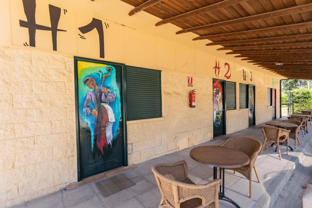 Hostal - Bungalows Camping Cáceres in Cáceres, Provincia de Cáceres