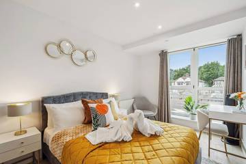 Apartment for 6 People in Kingston upon Thames, London, Photo 2