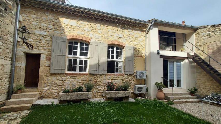 Location de vacances pour 6 personnes, avec terrasse, animaux acceptés à Fournès - 3