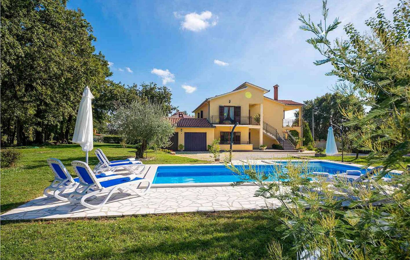 Ganze Ferienwohnung, Charmante Ferienwohnung mit Pool, Terrasse, Klimaanlage und WLAN in Grad Poreč, Porec und Umgebung