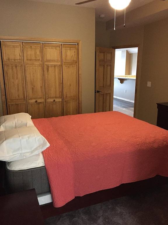 Exquisite New Lakefront \"Eagles Nest Lodge Duplex\" in Hickory Run State Park