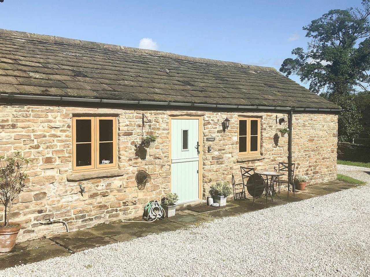 Log Cabin for 2 People in Derbyshire, Midlands