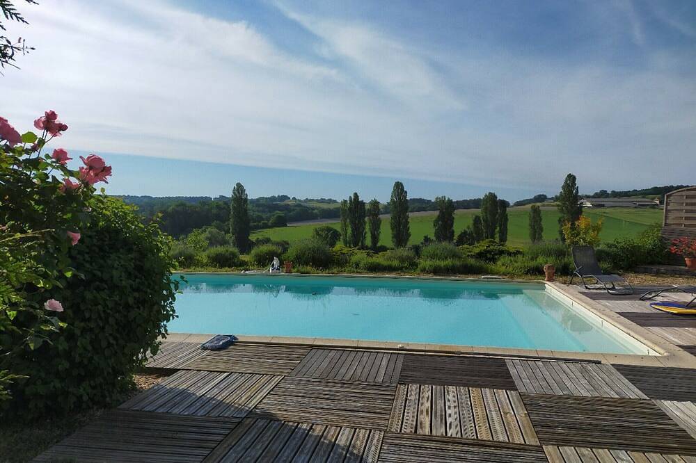 Maison de campagne avec piscine, proche de Périgueux – 2 chambres, Bbq, activités variées à proximité in Tocane-Saint-Apre, Périgord Blanc