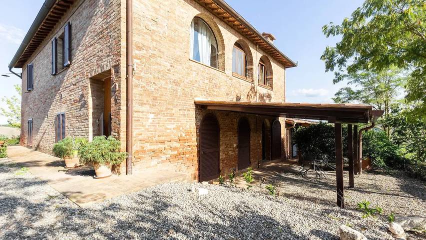 Casa vacanza per 4 persone, con giardino e piscina a Buonconvento