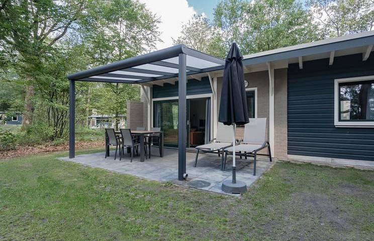 Bungalow für 4 Personen, mit Terrasse und Balkon/Terrasse - 1