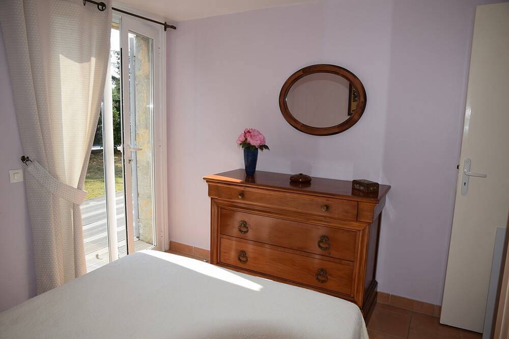 Gite Les Pins climatisé Wifi piscine rez-de-jardin villa provençale 2 personnes in Peymeinade, Côte méditerranéenne (France)
